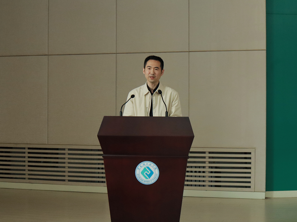 学校举行第十四期“青马工程”培训班开班式