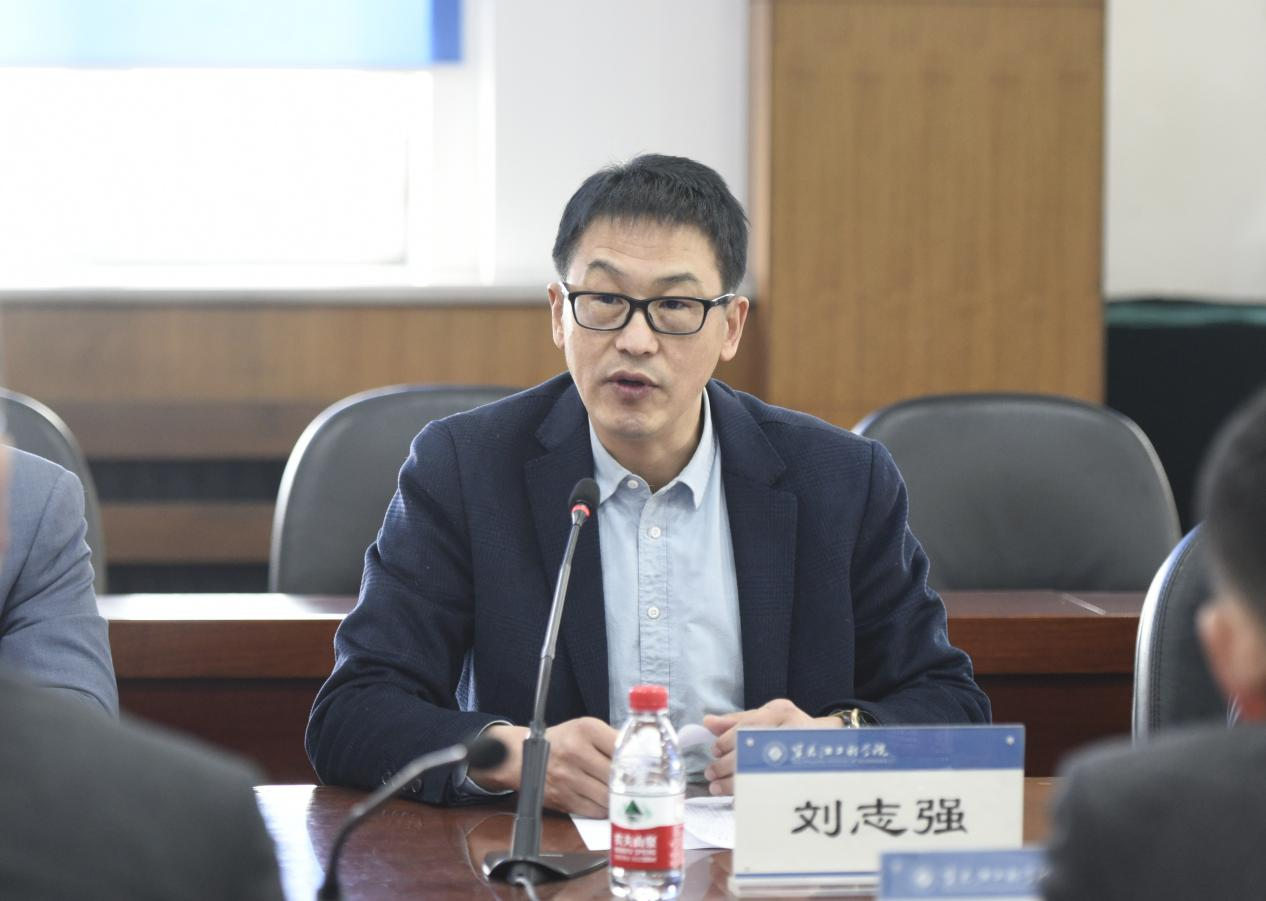 学校与四季沐歌科技集团有限公司举行校企合作暨实验室共建签约仪式