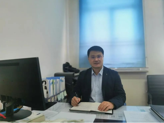 我校孙远涛老师荣获2022年度全省师德先进个人称号