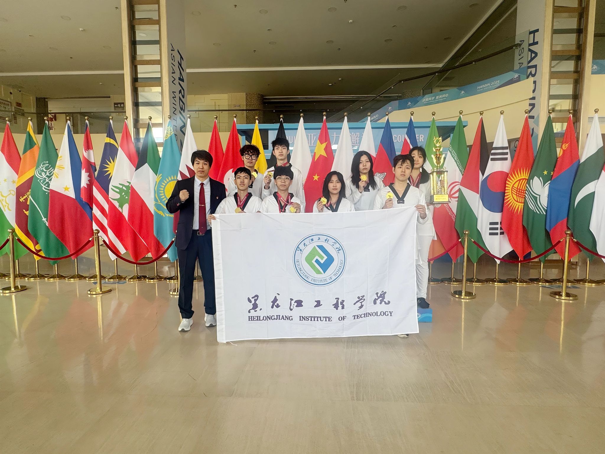 学校跆拳道队的蜕变之路:从首金突破到八金辉煌