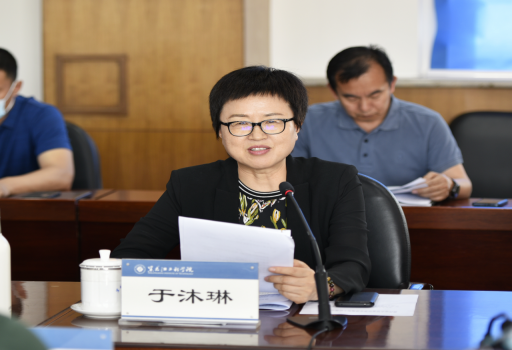 学校召开第五届教职工代表大会执行委员会第三次会议